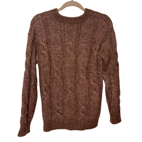 Celtic & Co | Donegal Cable-knit Crew Irish Wool Blend Sweater - Picture 2 of 9